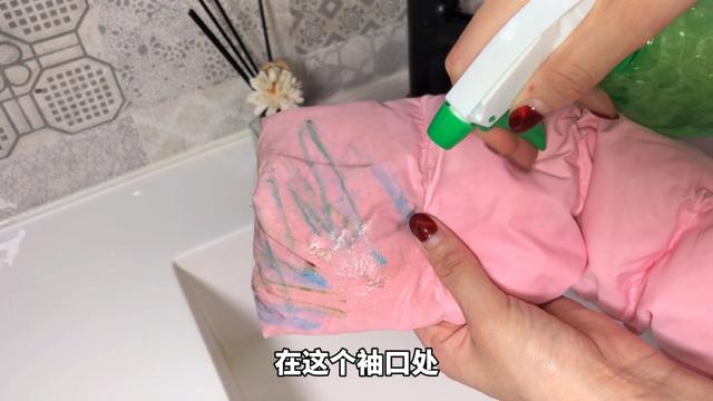 怎样水洗羽绒服简单又干净？洗羽绒服最好的方法操作步骤