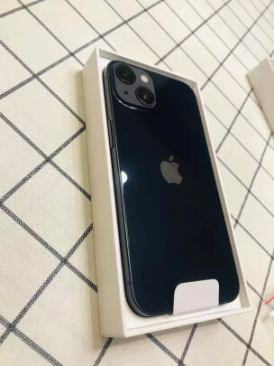 Apple iPhone 13值得入手吗？连配件都没有？