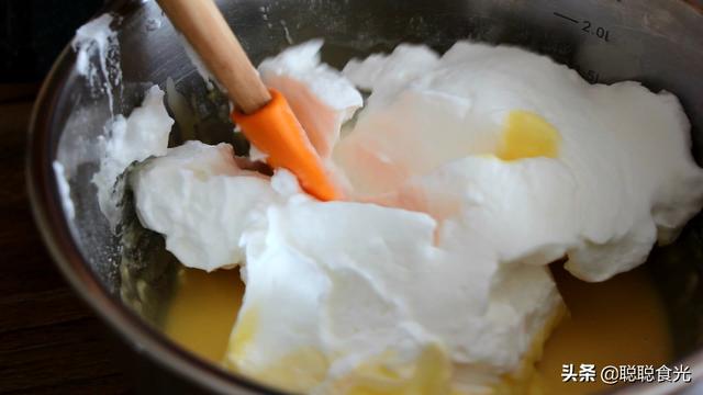 电饭锅做蛋糕详细步骤？电饭锅怎样做蛋糕松软又好吃