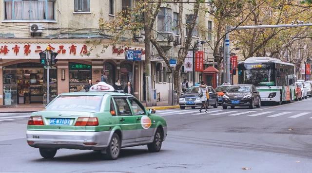 车辆年检可以推迟多长时间？车辆年审到期后最迟多久