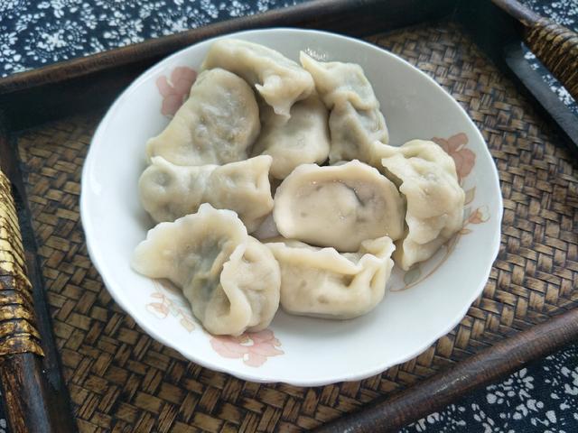 冻饺子怎么煮不破皮？教你正确煮速冻饺子的方法